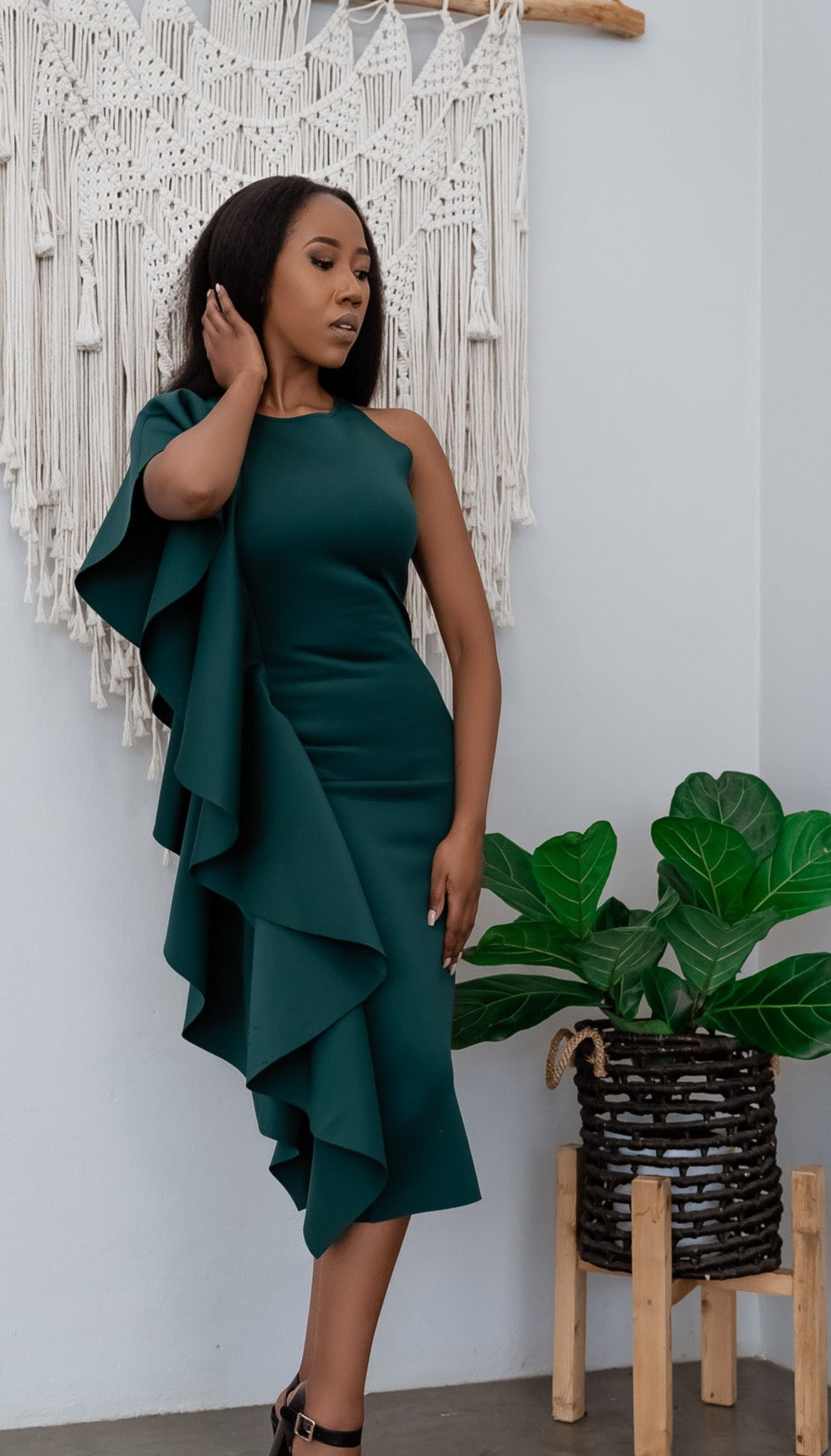 Emerald green sales colour dress